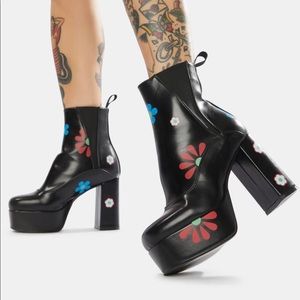 Lamoda Everbloom platform boots